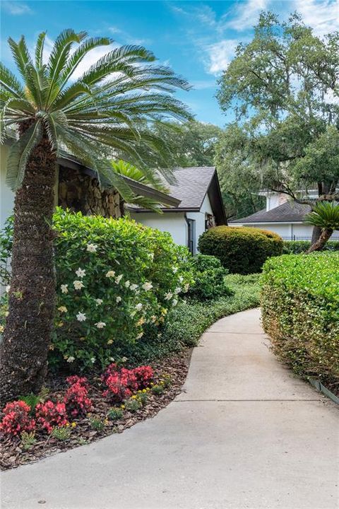 Recently Sold: $1,090,000 (4 beds, 3 baths, 3217 Square Feet)