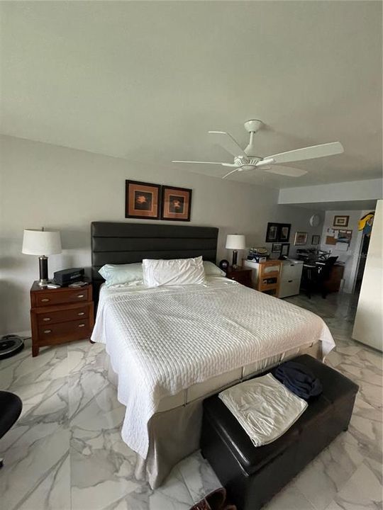 Recently Sold: $280,000 (1 beds, 1 baths, 1185 Square Feet)