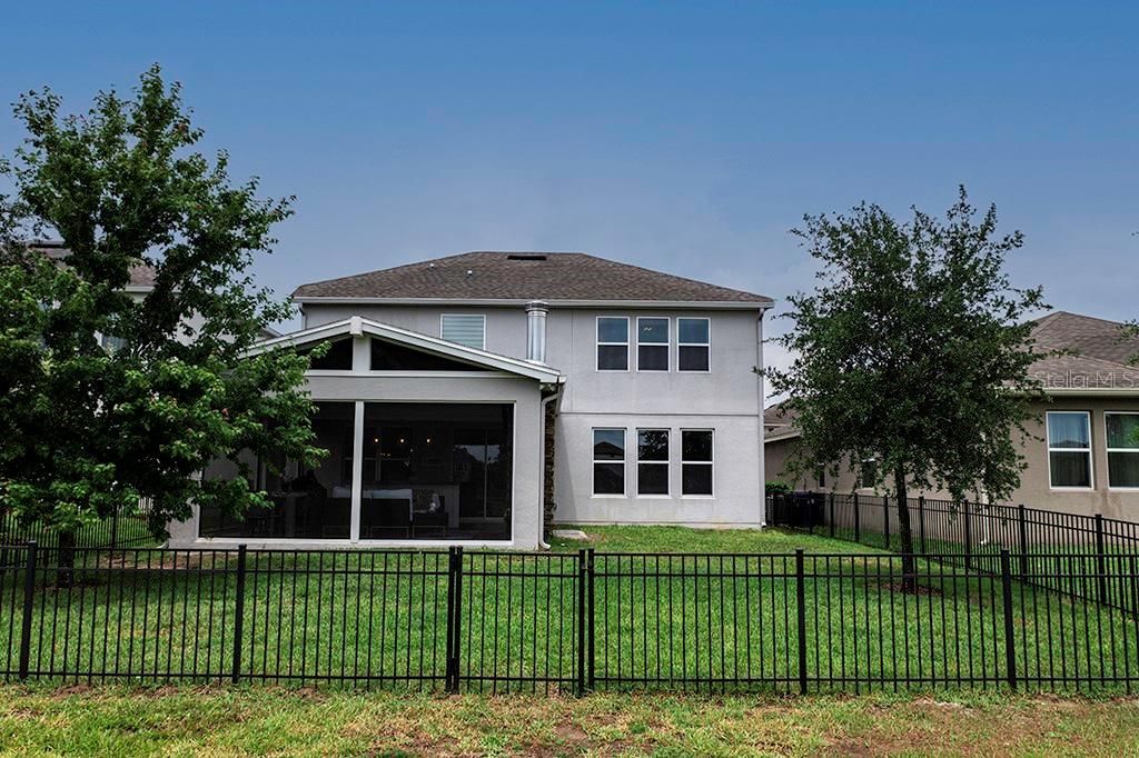 Recently Sold: $550,000 (4 beds, 3 baths, 2989 Square Feet)
