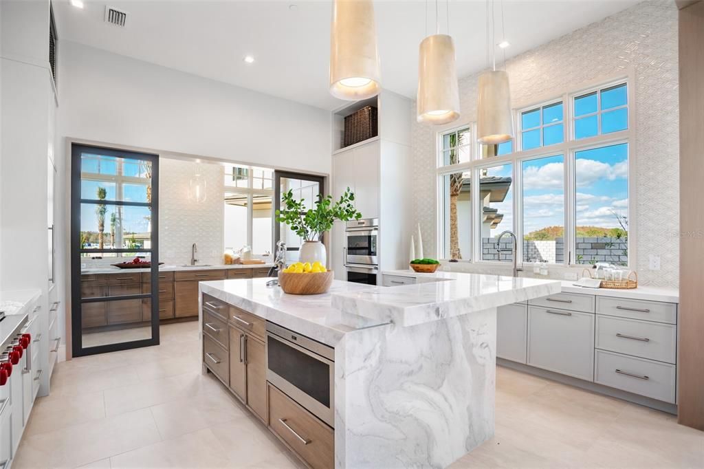 Recently Sold: $2,515,500 (4 beds, 4 baths, 3239 Square Feet)