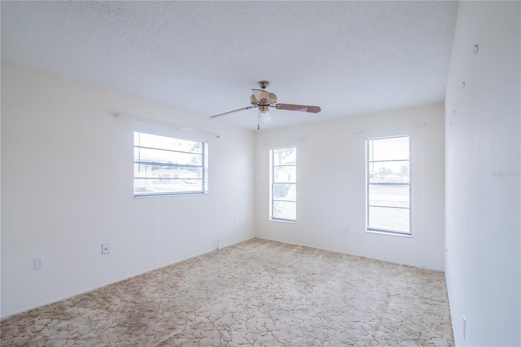 Recently Sold: $169,000 (2 beds, 2 baths, 1124 Square Feet)