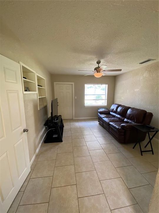 Recently Sold: $170,000 (4 beds, 1 baths, 1236 Square Feet)