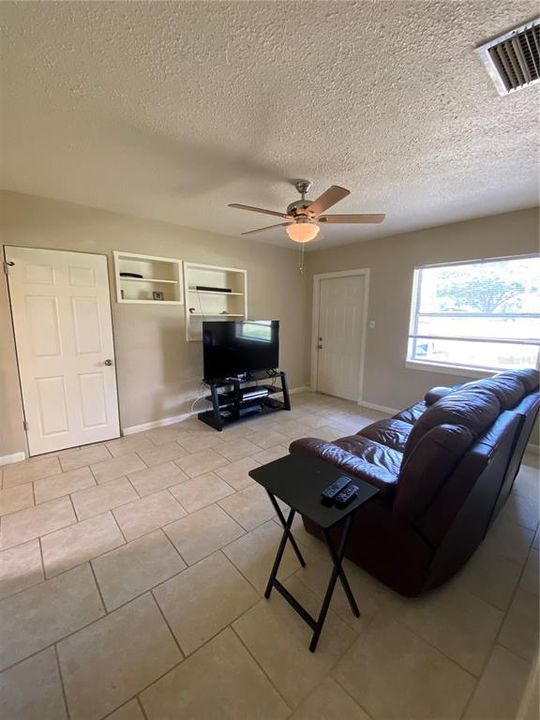 Recently Sold: $170,000 (4 beds, 1 baths, 1236 Square Feet)