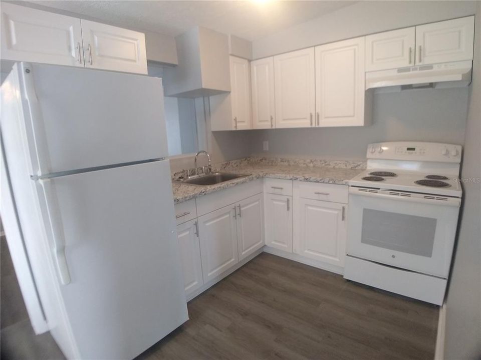 Recently Rented: $1,395 (3 beds, 1 baths, 1060 Square Feet)