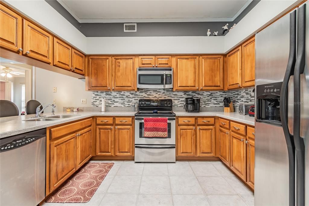 Nothing tight about this kitchen! Be able to cook without bumping around and the counter space is a BONUS!