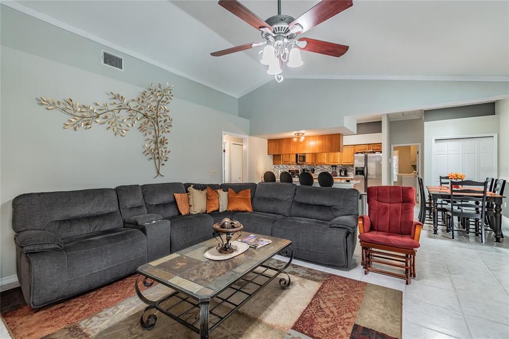 Recently Sold: $500,000 (5 beds, 3 baths, 2939 Square Feet)