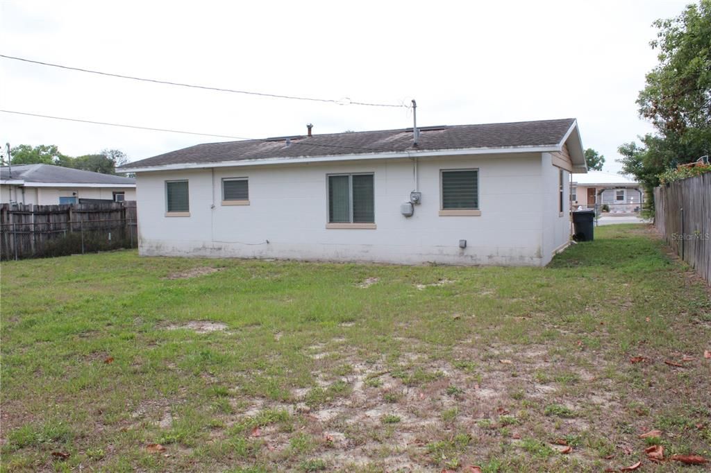 Recently Sold: $95,000 (2 beds, 1 baths, 696 Square Feet)
