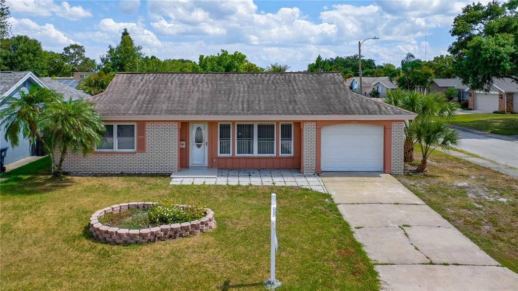 Recently Sold: $219,000 (2 beds, 2 baths, 1212 Square Feet)