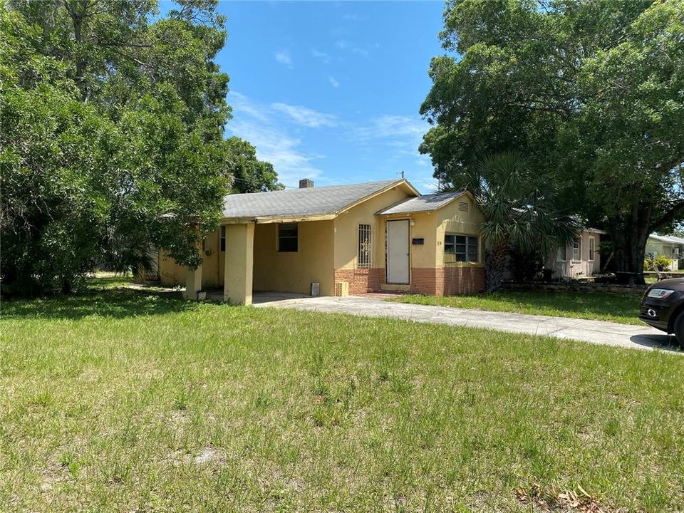 Recently Sold: $124,900 (2 beds, 1 baths, 684 Square Feet)