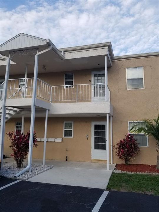 Recently Sold: $92,900 (2 beds, 2 baths, 864 Square Feet)