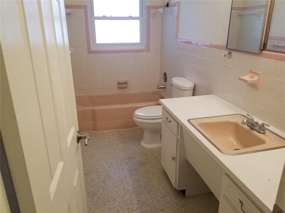 最近租的: $1,550 (2 贝兹, 2 浴室, 1234 平方英尺)