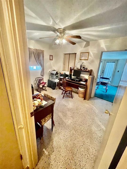 Recently Sold: $182,000 (2 beds, 1 baths, 862 Square Feet)
