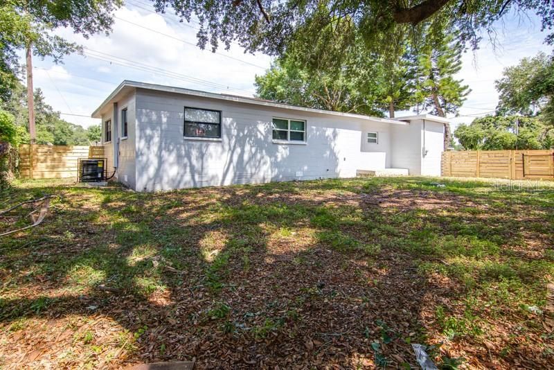 Recently Sold: $239,900 (3 beds, 2 baths, 1112 Square Feet)