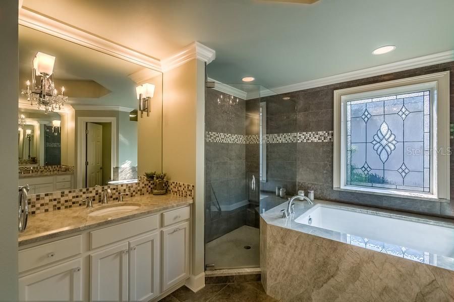 Недавно арендовано: $4,995 (4 спален, 2 ванн, 2775 Квадратных фут)