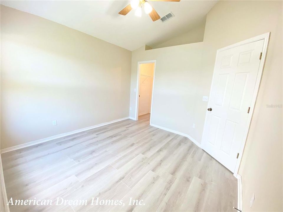 Recently Rented: $1,800 (3 beds, 2 baths, 1451 Square Feet)