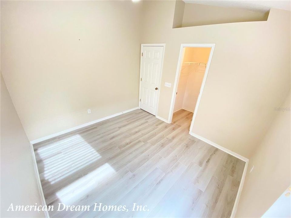 Recently Rented: $1,800 (3 beds, 2 baths, 1451 Square Feet)