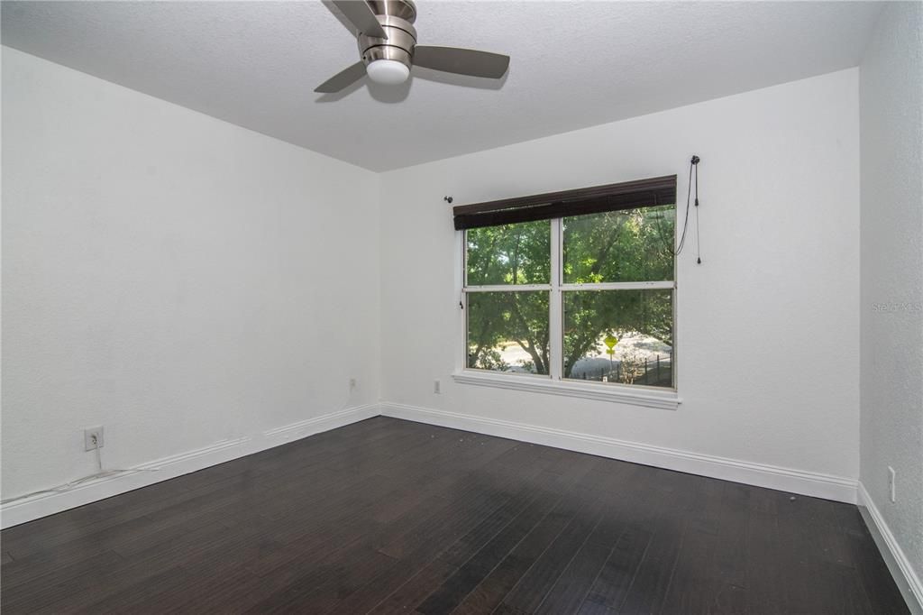 Recently Rented: $2,450 (1 beds, 1 baths, 900 Square Feet)