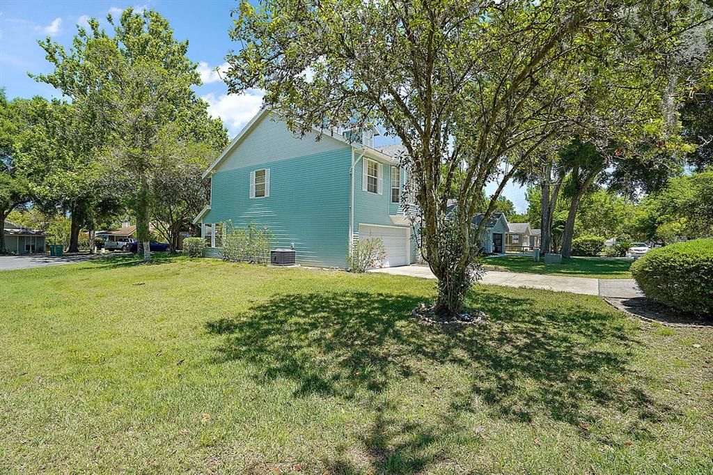 Recently Sold: $259,900 (4 beds, 2 baths, 1596 Square Feet)