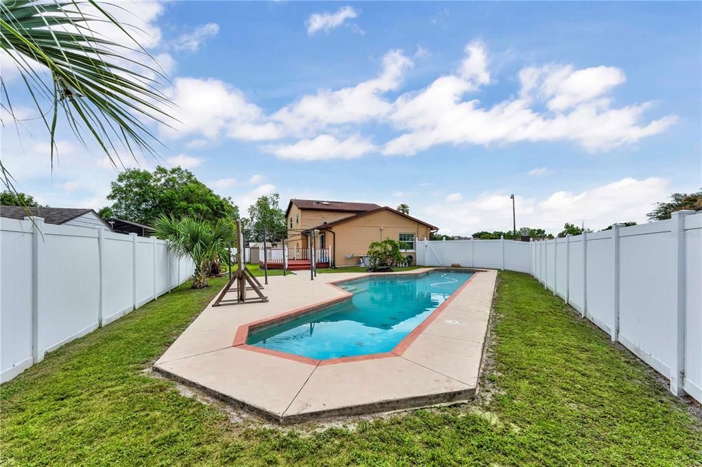 Recently Sold: $315,000 (3 beds, 2 baths, 1637 Square Feet)