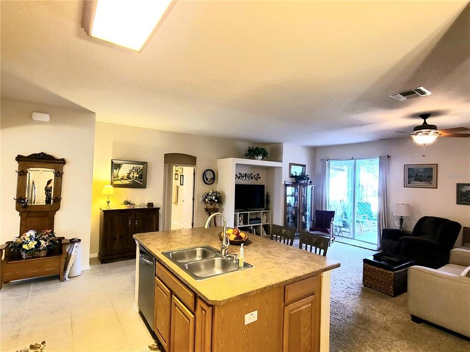 Recently Sold: $235,000 (3 beds, 2 baths, 2000 Square Feet)