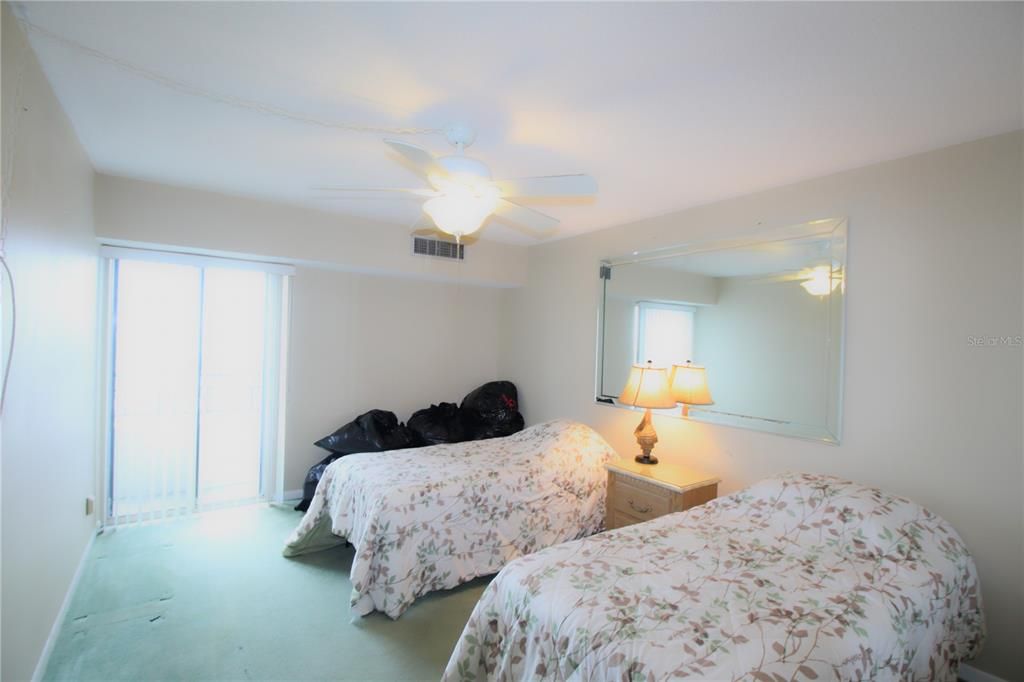 Recently Sold: $300,000 (2 beds, 2 baths, 1310 Square Feet)