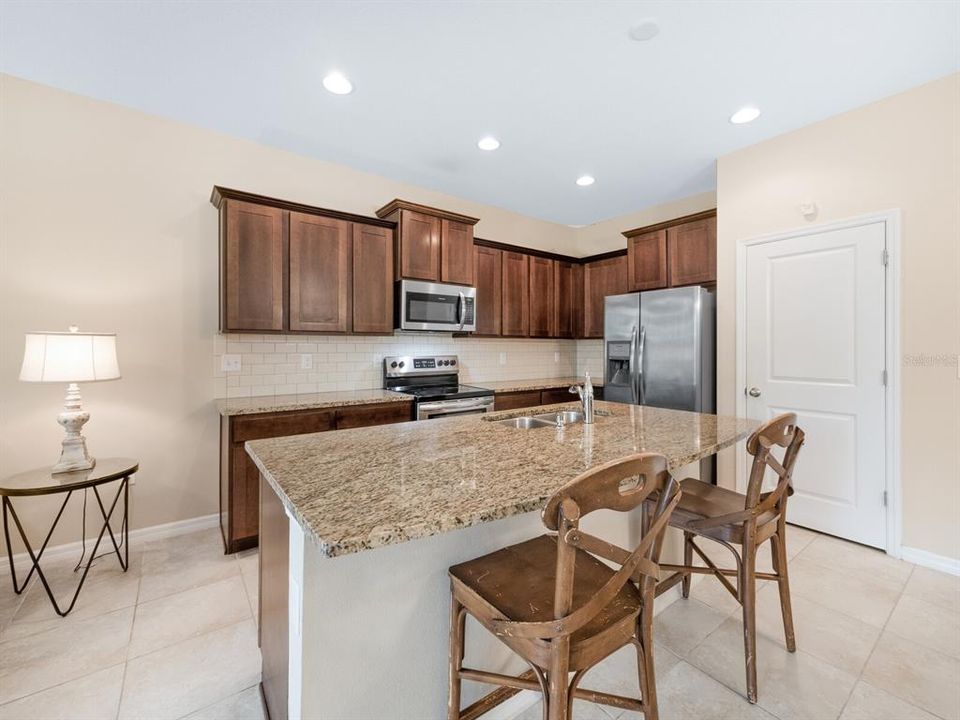 Recently Sold: $322,000 (3 beds, 2 baths, 1724 Square Feet)