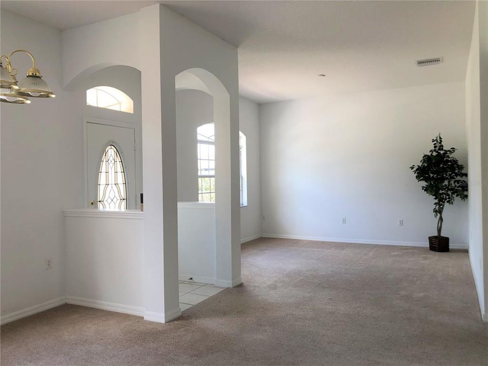 Formal Living Area - High 10' Ceiling