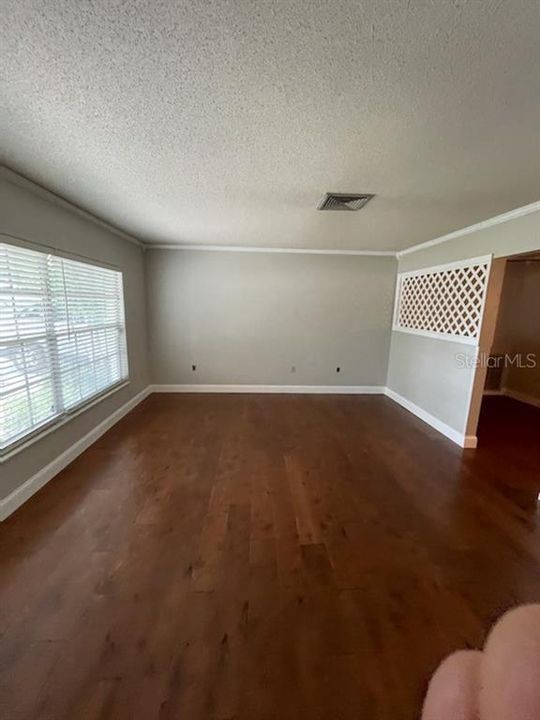 Recently Rented: $1,775 (3 beds, 2 baths, 2048 Square Feet)