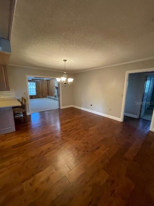 Recently Rented: $1,775 (3 beds, 2 baths, 2048 Square Feet)