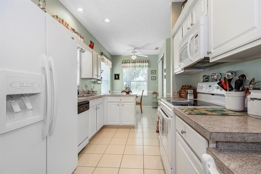 Recently Sold: $230,000 (2 beds, 2 baths, 1564 Square Feet)