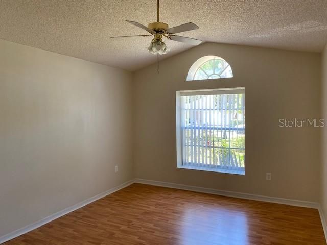 Recently Rented: $2,295 (3 beds, 2 baths, 1420 Square Feet)
