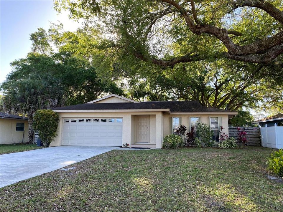 Vendido Recientemente: $238,000 (2 camas, 2 baños, 1190 Pies cuadrados)