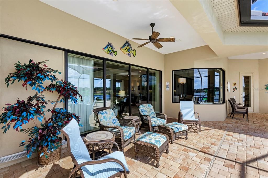 Recently Sold: $1,095,000 (4 beds, 3 baths, 3492 Square Feet)