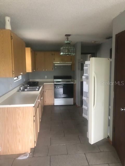 Recently Sold: $79,000 (1 beds, 1 baths, 640 Square Feet)