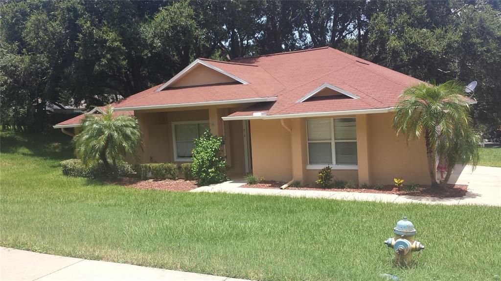 Exterior Front 910 Brogden Dr