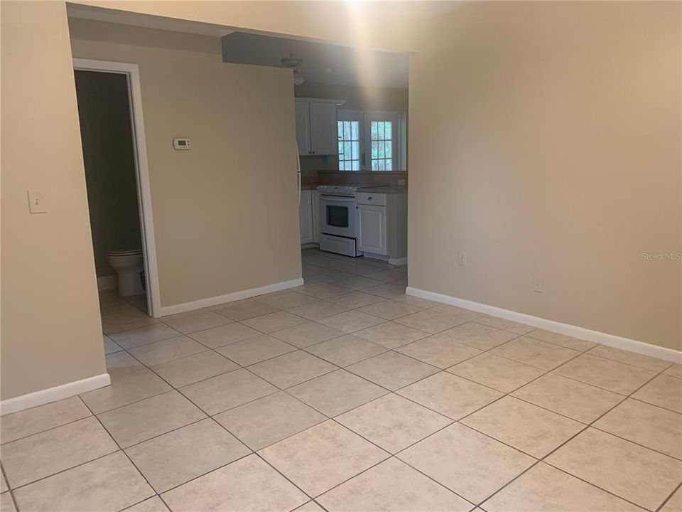 Recently Sold: $140,000 (2 beds, 1 baths, 798 Square Feet)