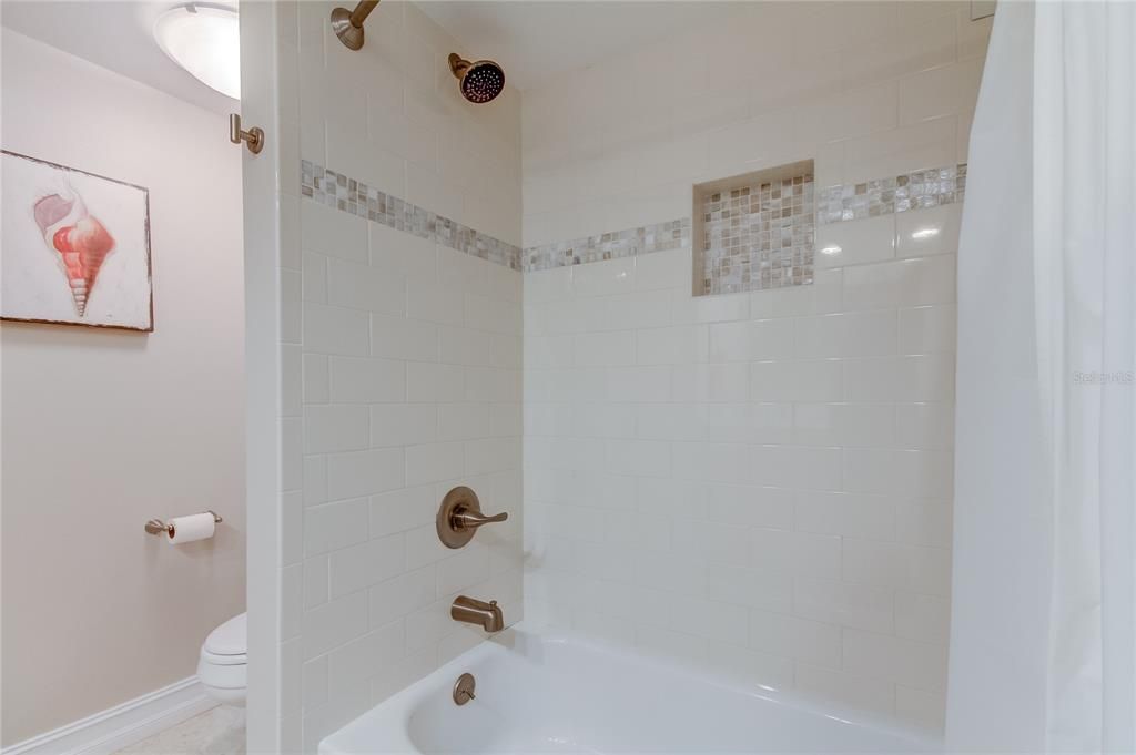 最近租的: $3,800 (2 贝兹, 2 浴室, 1380 平方英尺)