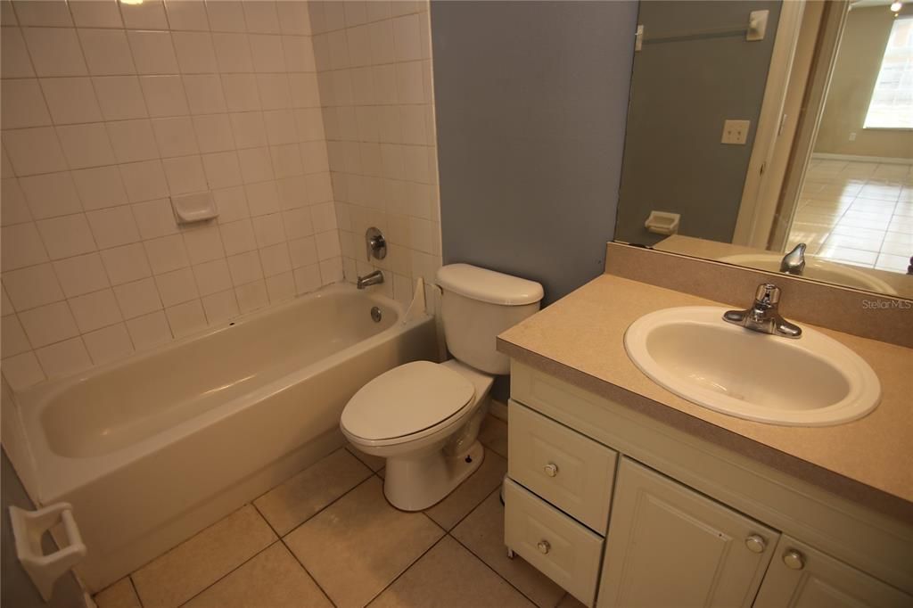 Recently Rented: $750 (0 beds, 1 baths, 560 Square Feet)