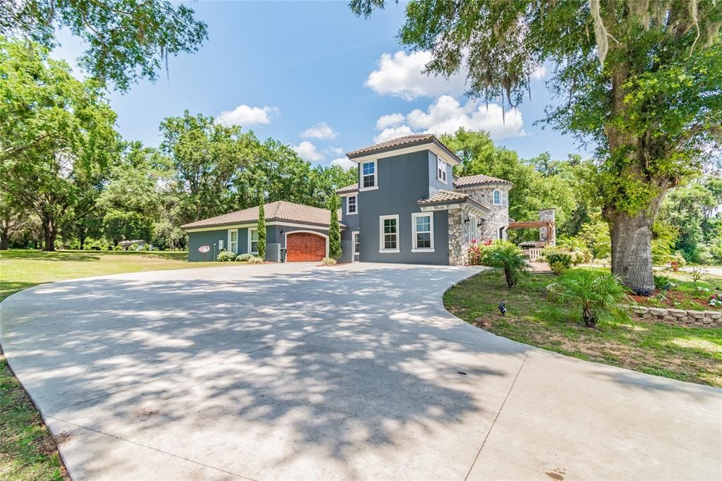 Recently Sold: $1,195,000 (5 beds, 4 baths, 3998 Square Feet)