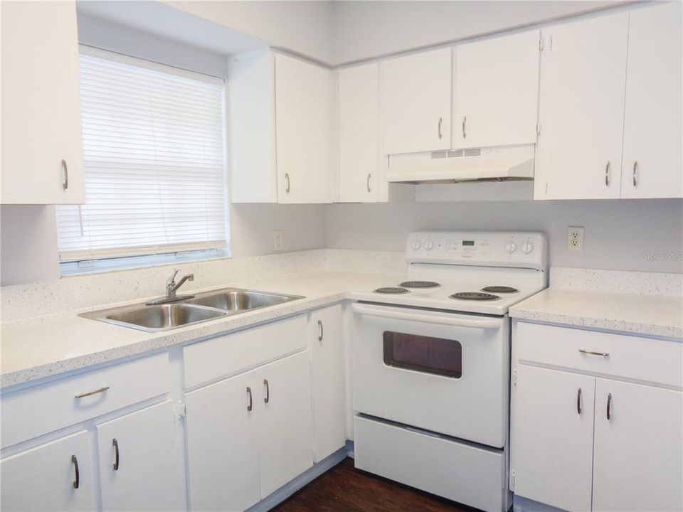 Recently Rented: $1,385 (2 beds, 2 baths, 1140 Square Feet)