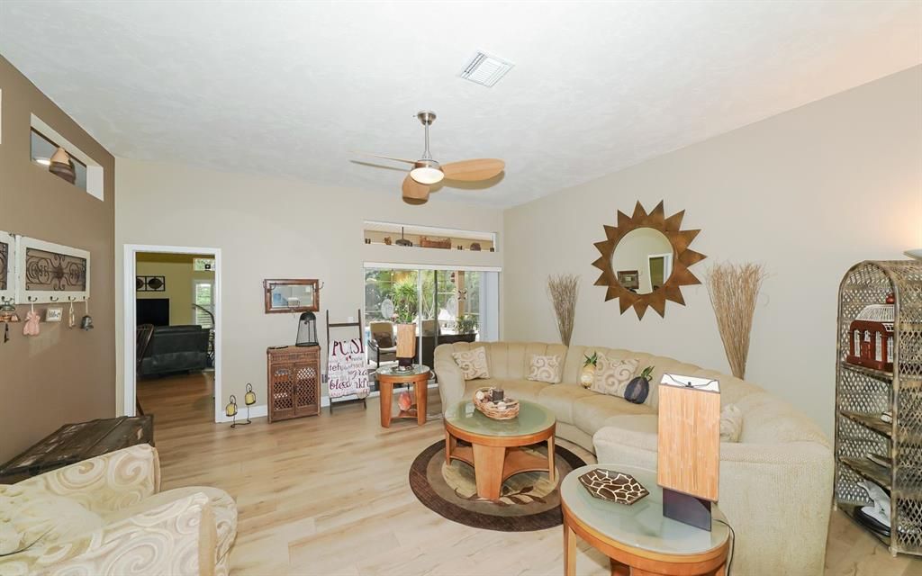 Recently Sold: $569,000 (3 beds, 2 baths, 2270 Square Feet)