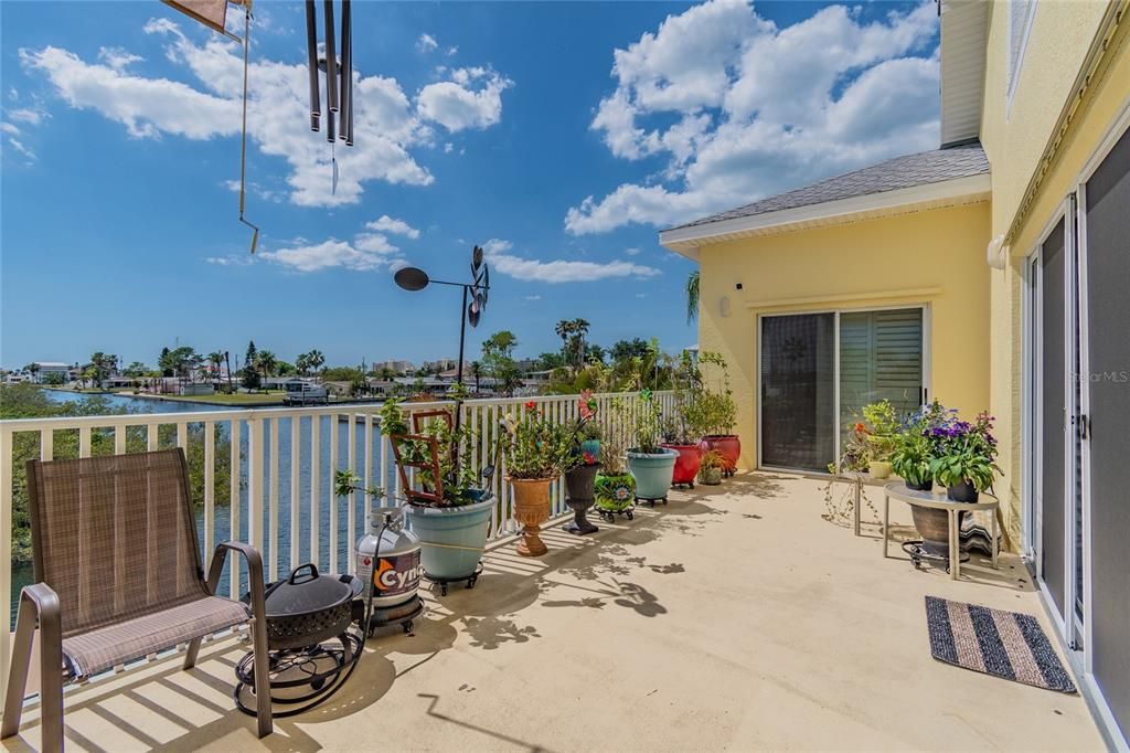 Recently Sold: $1,199,000 (5 beds, 4 baths, 2859 Square Feet)