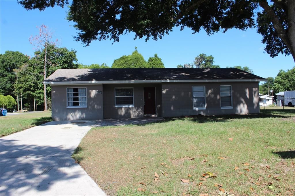 Recently Sold: $160,000 (4 beds, 1 baths, 1323 Square Feet)