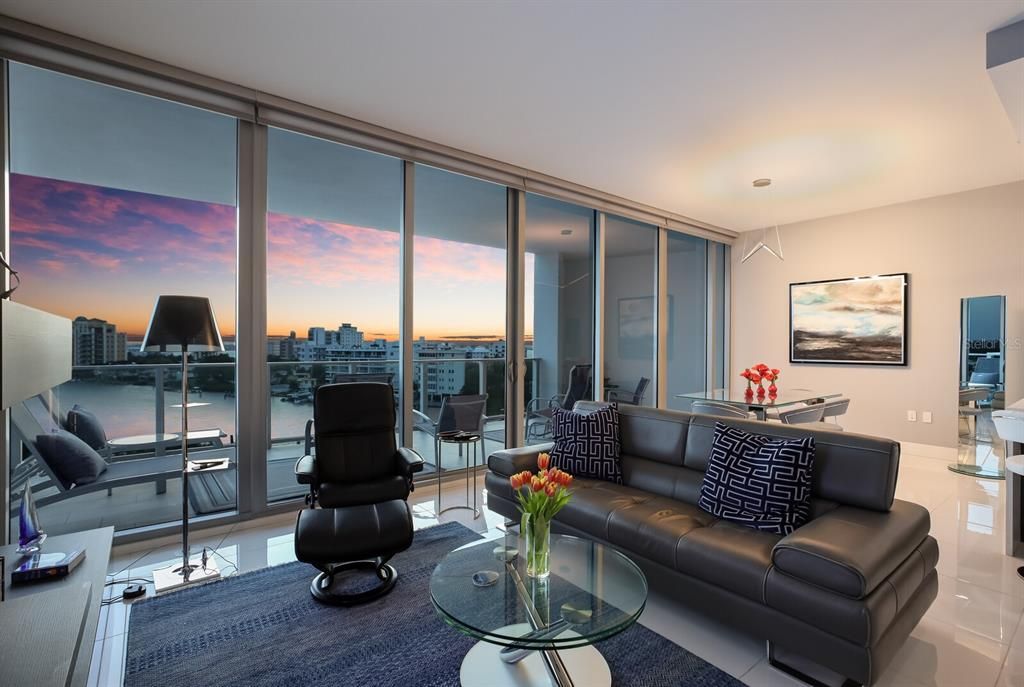 Recently Sold: $1,650,000 (2 beds, 2 baths, 1810 Square Feet)