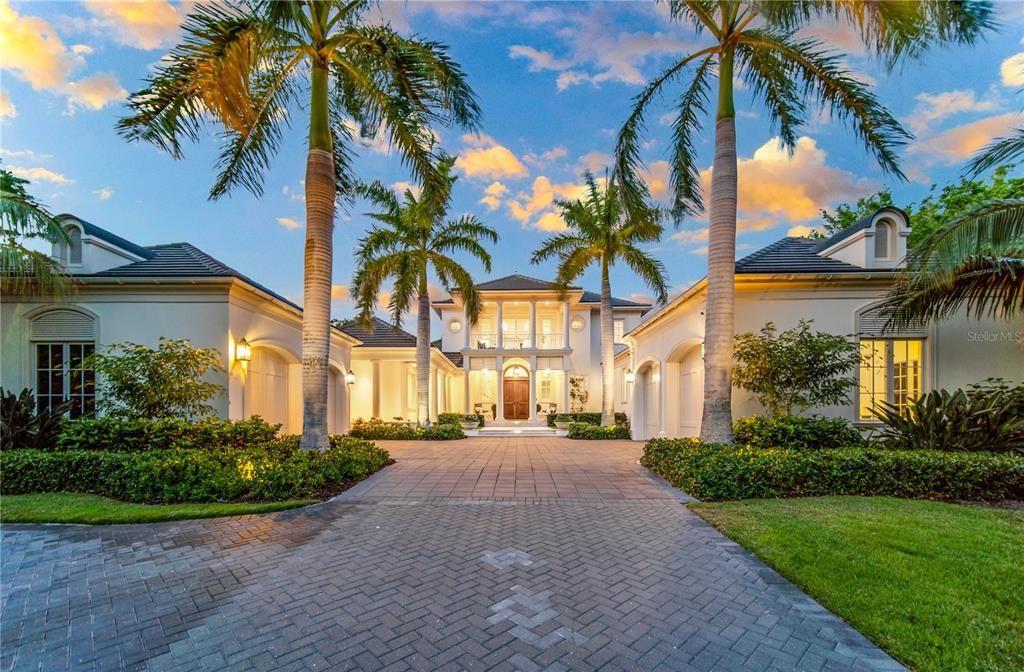 Recently Sold: $9,200,000 (5 beds, 5 baths, 7250 Square Feet)