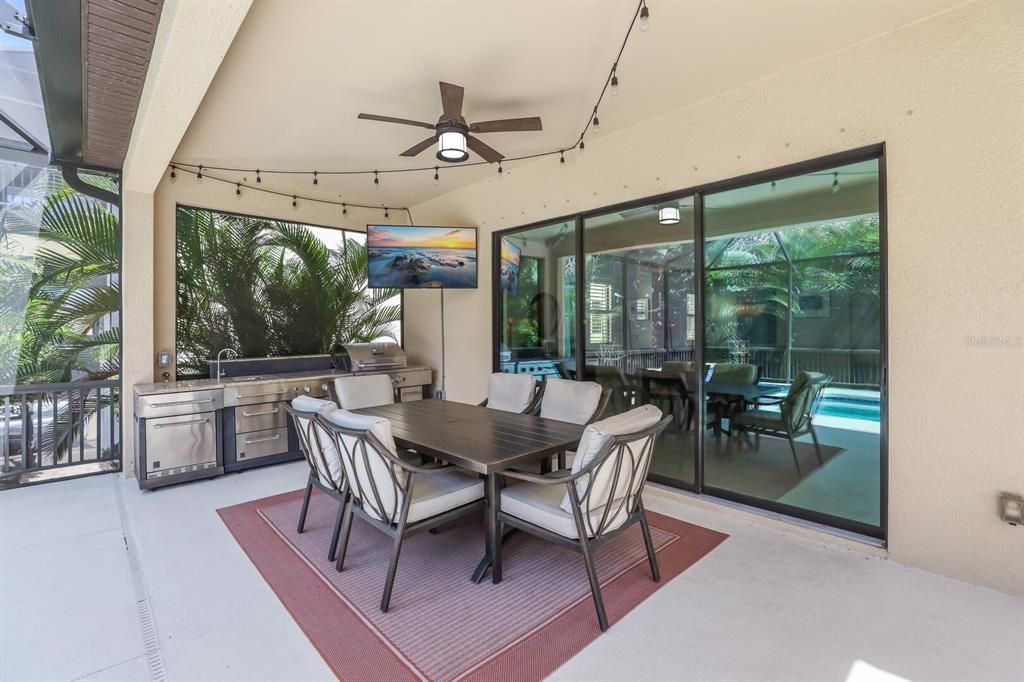 Recently Sold: $1,100,000 (5 beds, 4 baths, 4392 Square Feet)