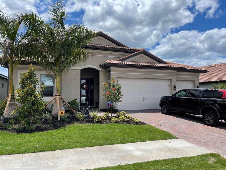 Recently Sold: $663,510 (3 beds, 3 baths, 3148 Square Feet)