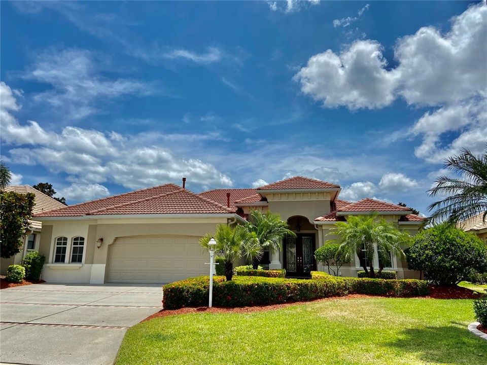 Recently Sold: $629,000 (3 beds, 3 baths, 2507 Square Feet)