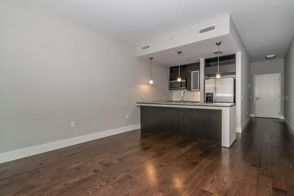 Recently Rented: $1,500 (1 beds, 1 baths, 622 Square Feet)