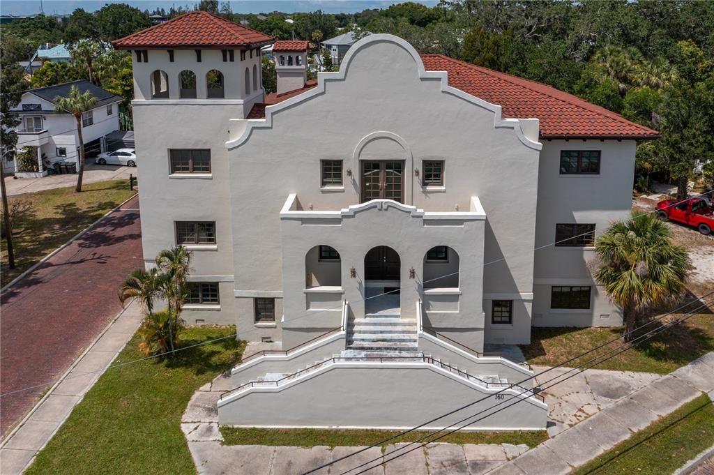 Recently Sold: $1,325,000 (5 beds, 5 baths, 7041 Square Feet)